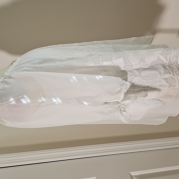 Rosrmarine White Embroidered Blouse 3/4 Sleeves. Italy sz Lg Silk Blend - Picture 4 of 8